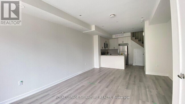Building Photo - 3566 Colonial Dr