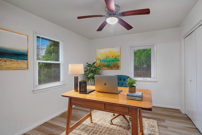 Bedroom 3/Office - 3108 College St SE