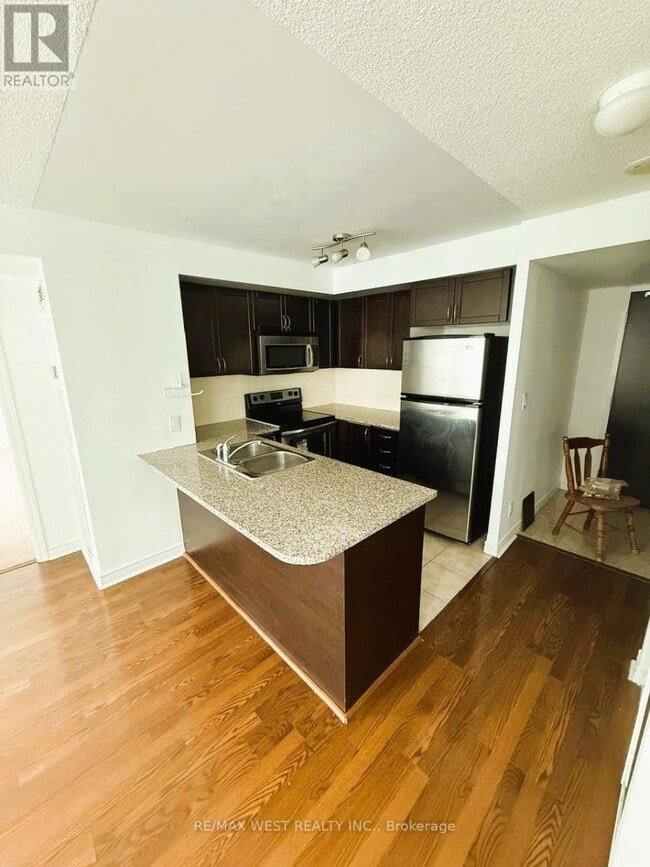 Building Photo - 208 Enfield Pl