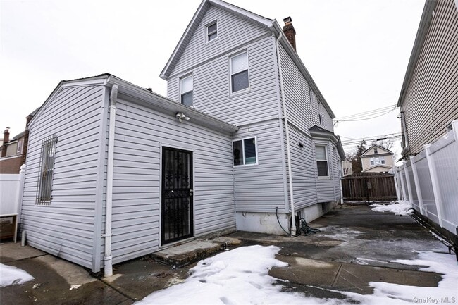 Building Photo - 109-40 175th St