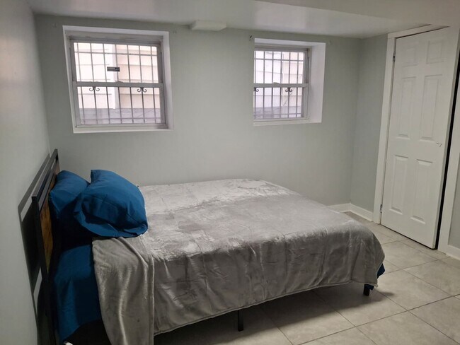 Building Photo - 27 Lexington Ave