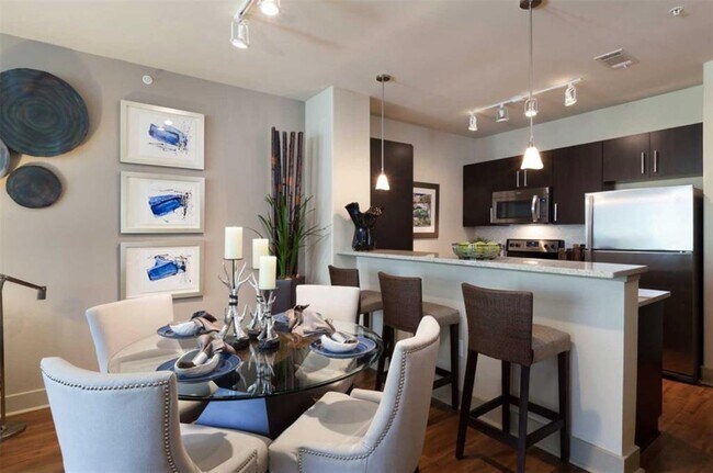 Foto del edificio - 1340 W Gray St