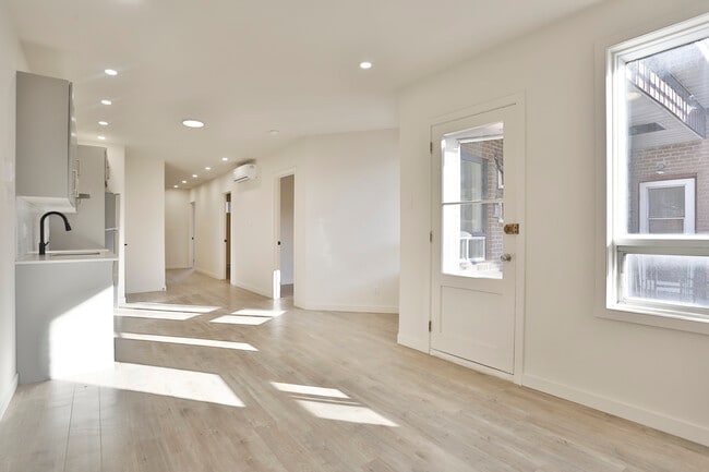 Building Photo - 2110 Fullum Rue