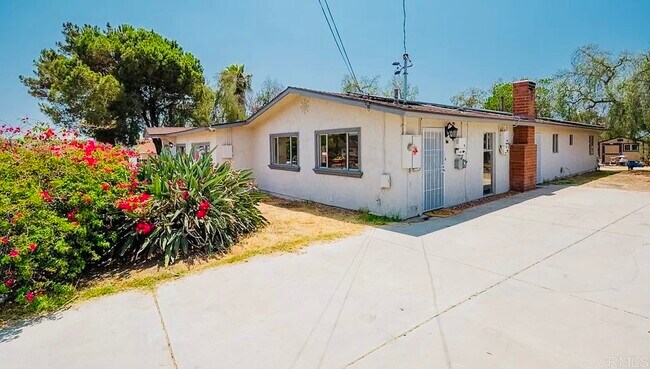 Unit 2 - 110 Orange Dr