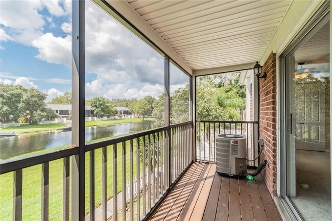 Building Photo - Waterfront 2/1 Condo on Lake Magdalene
