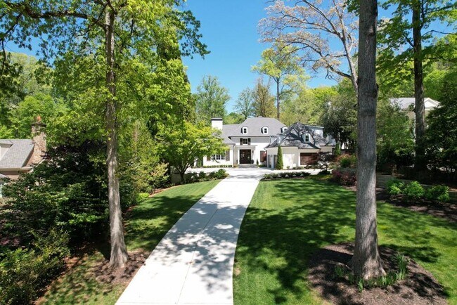 Building Photo - 105 Blackland Dr NW