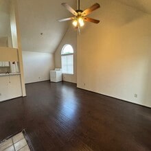 Building Photo - 14550 Fonmeadow Dr