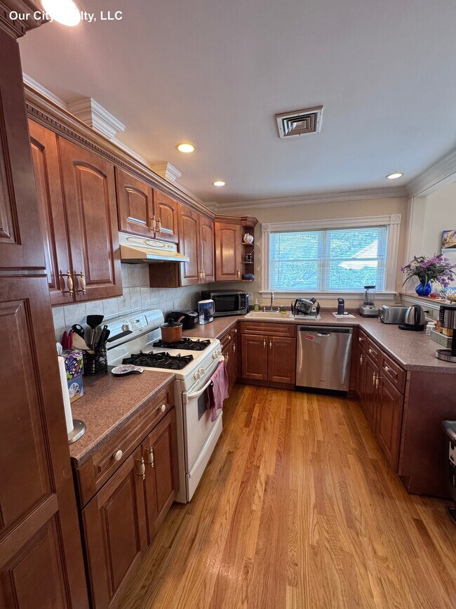 Foto del edificio - 386 Medford St
