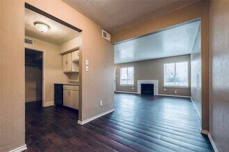 Building Photo - 12655 Ashford Meadow Dr