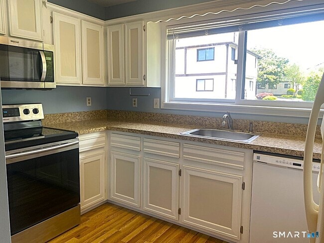 Foto del edificio - 27 Crows Nest Ln