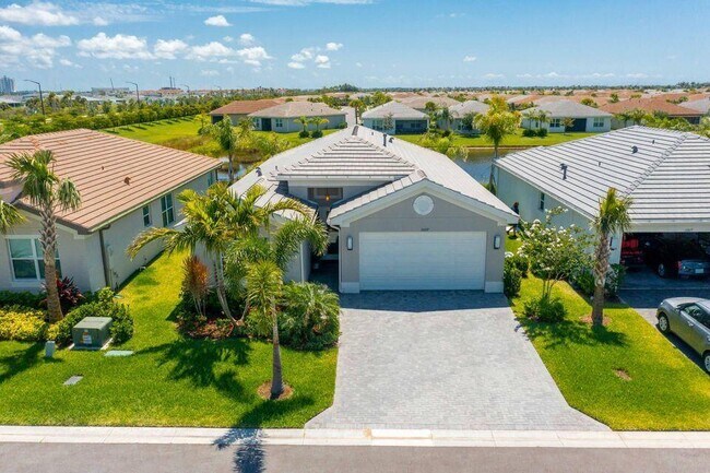Foto del edificio - 11609 SW Hawthorne Hill Road  Port Saint L...
