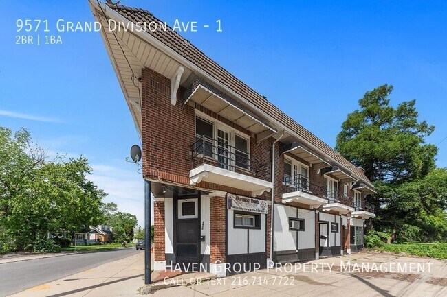 Foto del edificio - 9571 Grand Division Ave