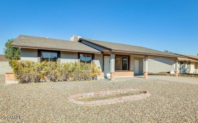 Building Photo - 2536 E Commonwealth Cir