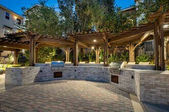 Hills of Valencia Apartments photo'