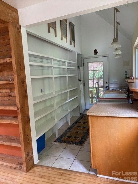 Foto del edificio - 2208 Blue Rock Rd