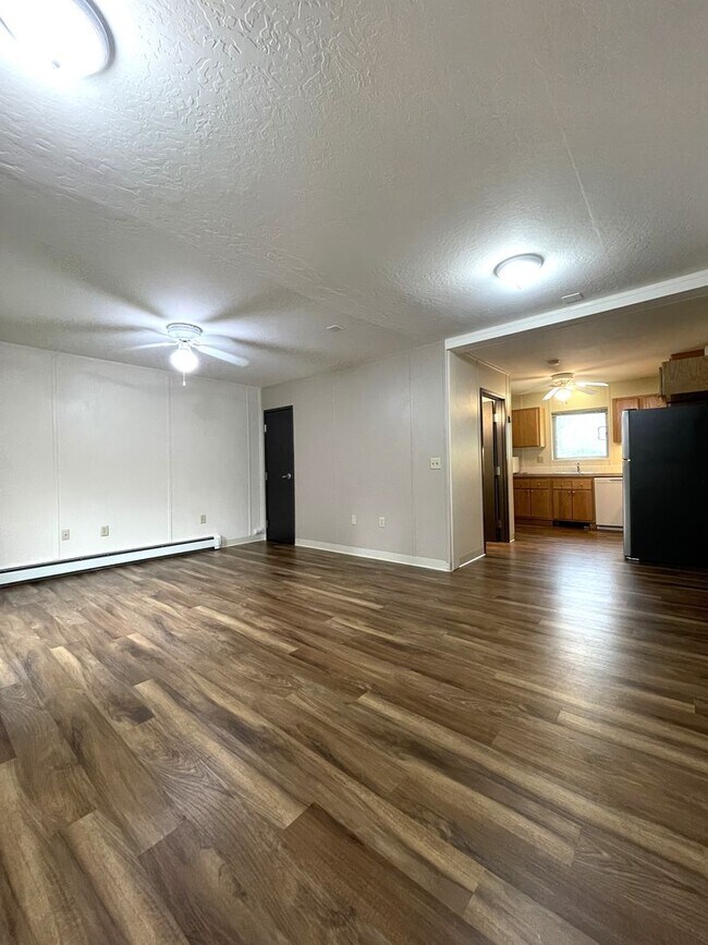 Building Photo - 2 Bed/1 Bath off Nordale Rd