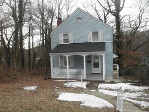Building Photo - 6 Royal Oak Ave