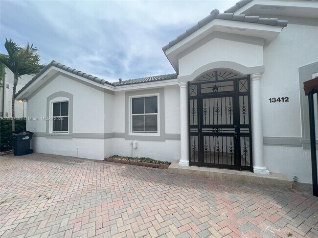 Foto del edificio - 13412 SW 6th St
