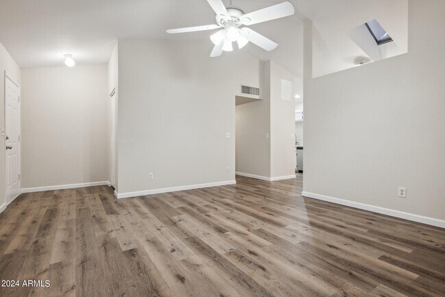 Building Photo - 5644 S 41st Pl