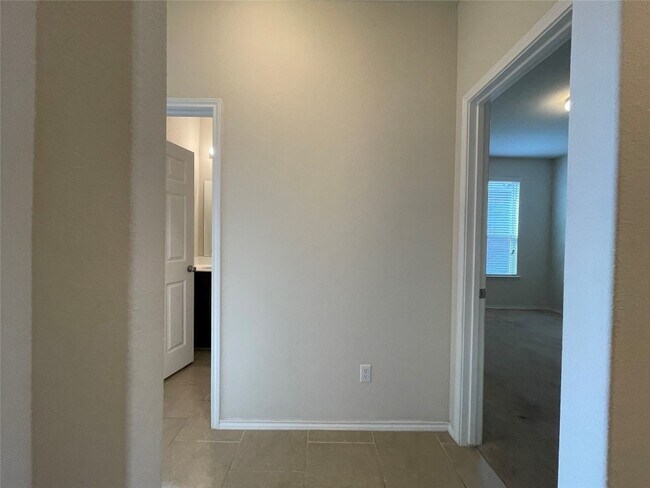 Foto del edificio - 8918 Night View Dr