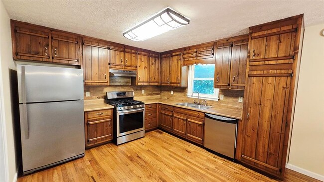 Building Photo - 103 Westland Ct