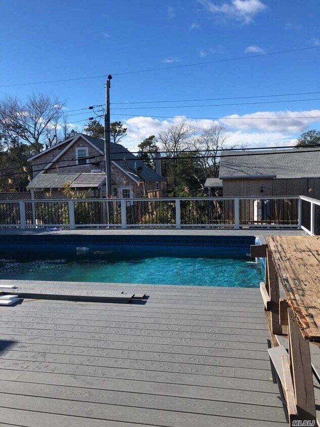 Primary Photo - 281 Wilmot Rd