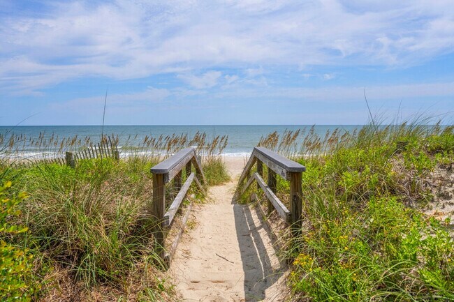 Building Photo - 409 Debordieu Blvd