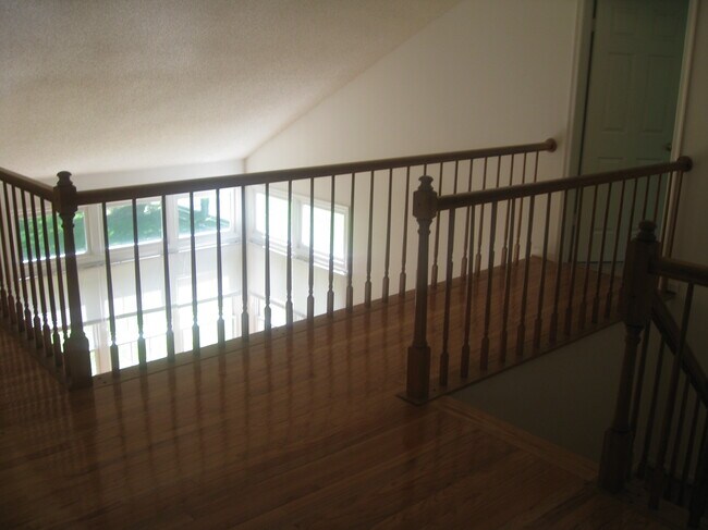 Foto del edificio - 4804 Sweetbirch Dr