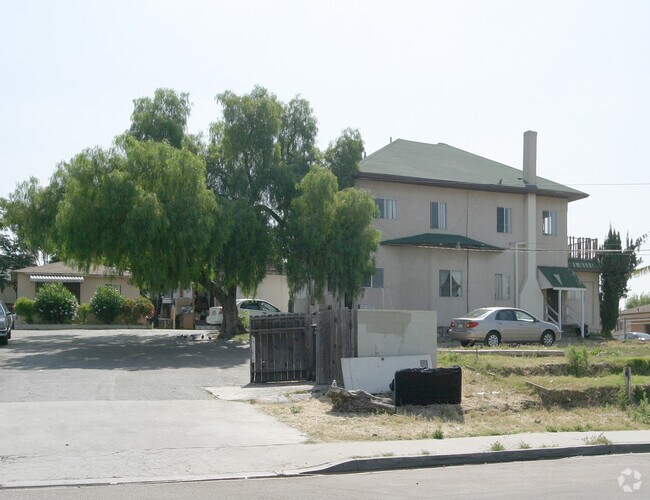 Building Photo - 619-625 Palm Ave