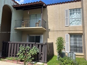 Building Photo - 10790 N Kendall Dr