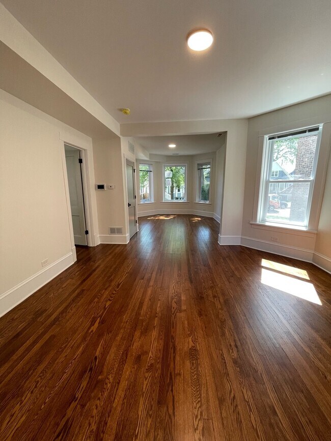 Foto del edificio - 3436 N Springfield Ave