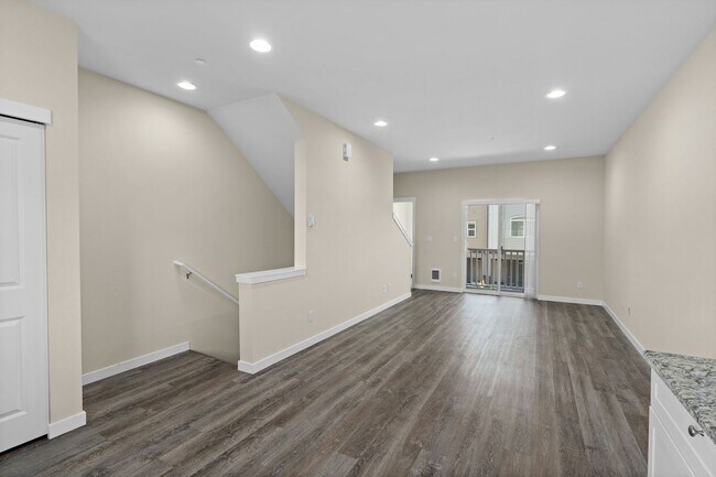 Foto del edificio - 6215 Parker Rd E
