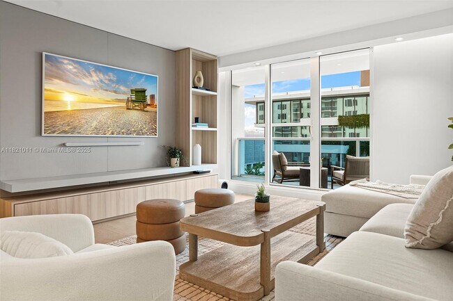 Building Photo - 2301 Collins Ave