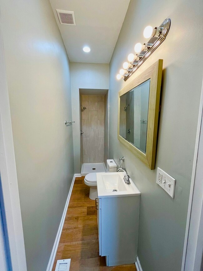 Building Photo - 1518 Howard St