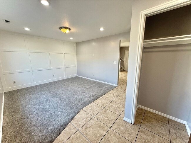 Foto del edificio - 3 Bedroom Townhome Available March 1