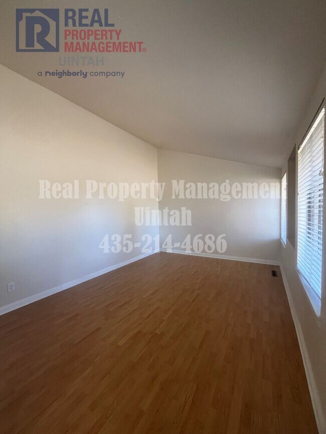 Foto del edificio - Cute 4 Bedroom 2-bathroom Home! MOVE IN SPECIAL!! $200 OFF YOUR FIRST MONTH'S RENT WHEN YOU SIGN ...