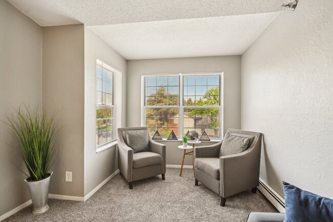 Building Photo - The Felix