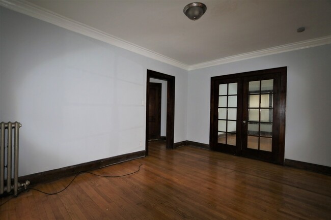 Building Photo - 11106 S Parnell Ave