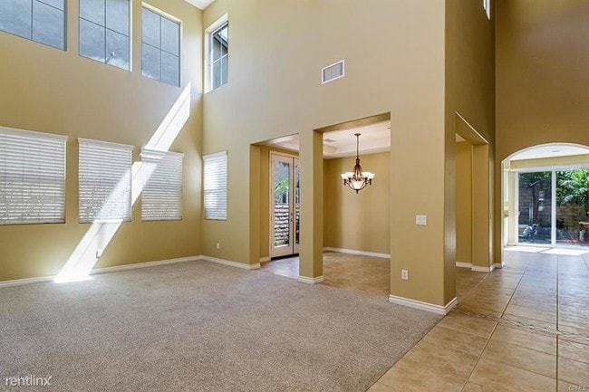 Building Photo - 4 br, 3 bath House - 615 Charleston Pl