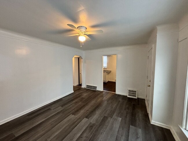 Foto del edificio - 20059 Bloom St