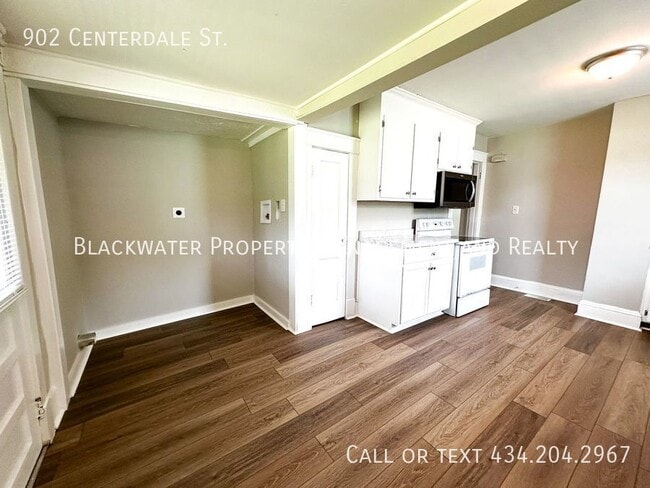 Building Photo - 2 Bedroom Single Family Home off Fort Ave!