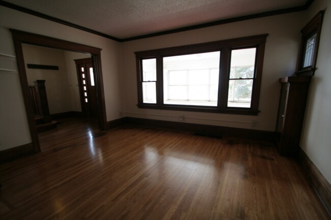 Foto del edificio - 723 1st St SW
