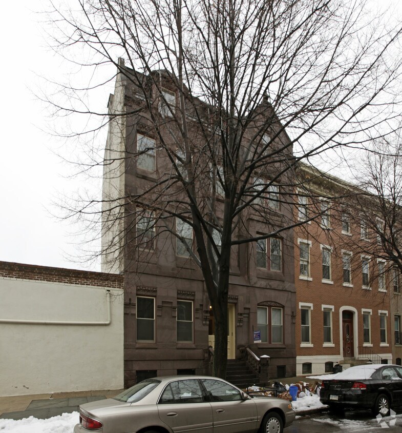 Building Photo - 1919 Green St
