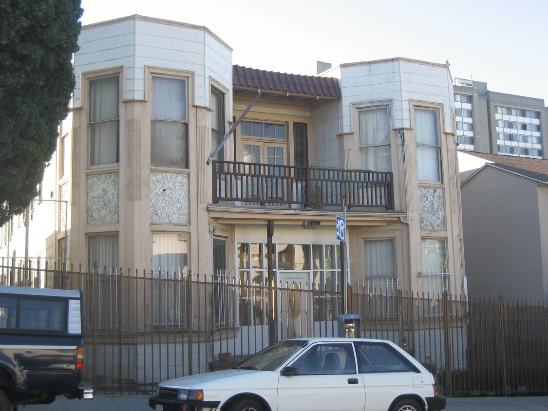 420 S Burlington Ave, Los Angeles, CA 90057 Apartments in Los Angeles