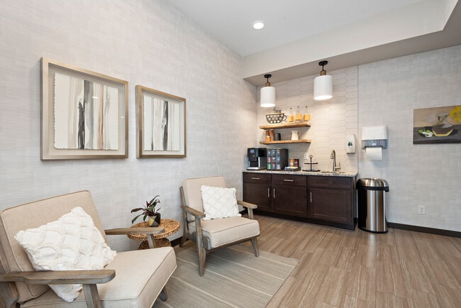 Building Photo - Fernbrook View Apartments
