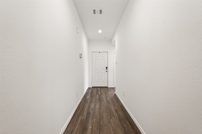 Foto del edificio - 40603 Pine Spruce Ln