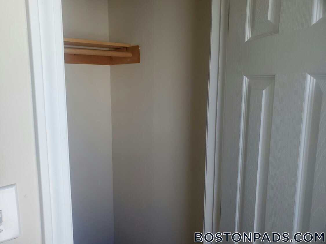 Foto principal - 914 Dorchester Ave