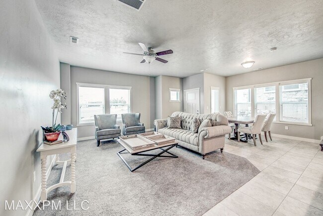 Building Photo - 3 br, 2.5 bath House - 5620 W Island Ridge Dr
