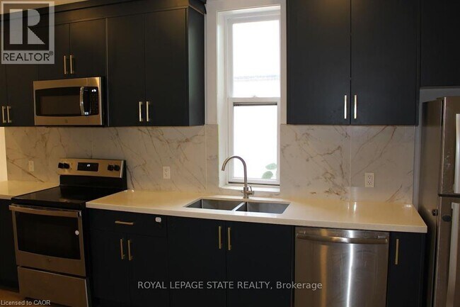 Photo du bâtiment - 500 Main St E