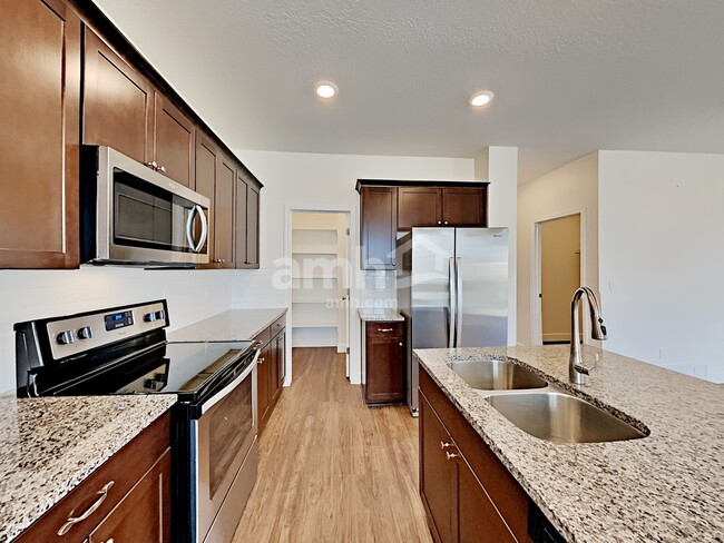 Foto del edificio - 2444 S Wild Horse Way